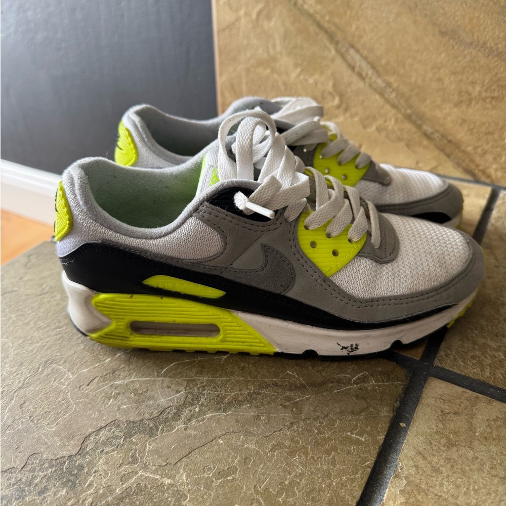 Nike Gray and Green Sneakers with Air Max Design - size 6. Fair condition.